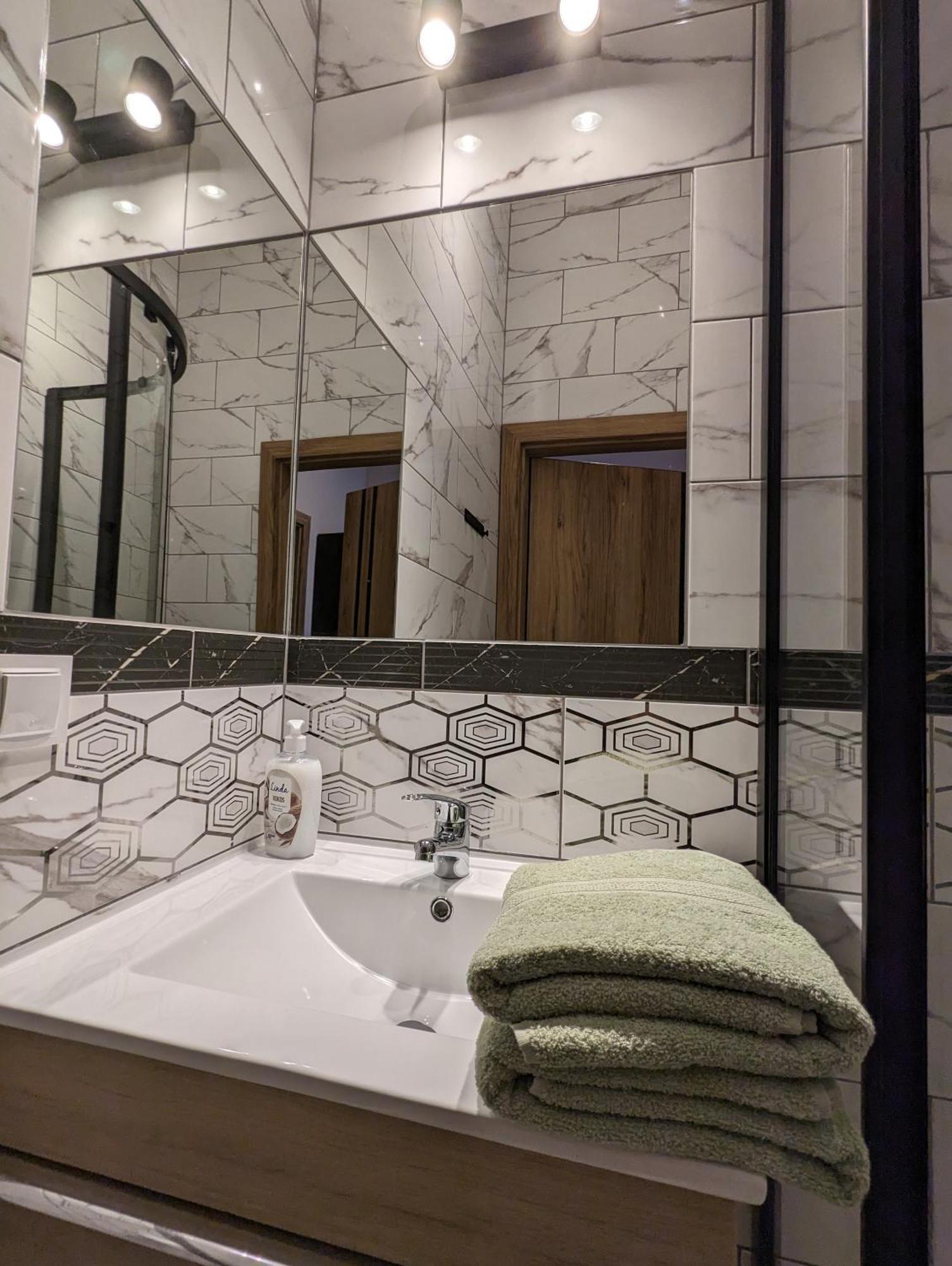 Apartment A1 In Downtown Of クラクフ エクステリア 写真